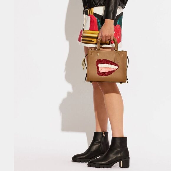 RETAIL Coach x Tom Wesselmann Lips Rogue 25 - Picture 7 of 17